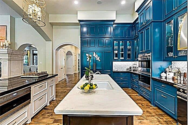 სამზარეულოს დიზაინის ფოტო ლურჯი ნაკრებით